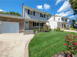 1 Nichols Rd, Huntington Station, NY 11746