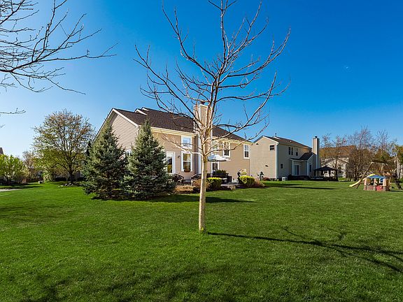 4th image of 309 Linden Cir