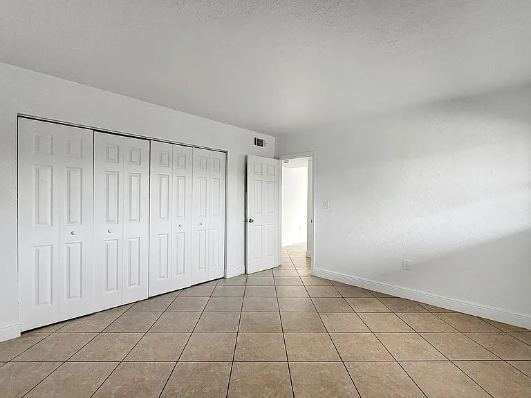 8475 SW 94th St #317E — Photo 10