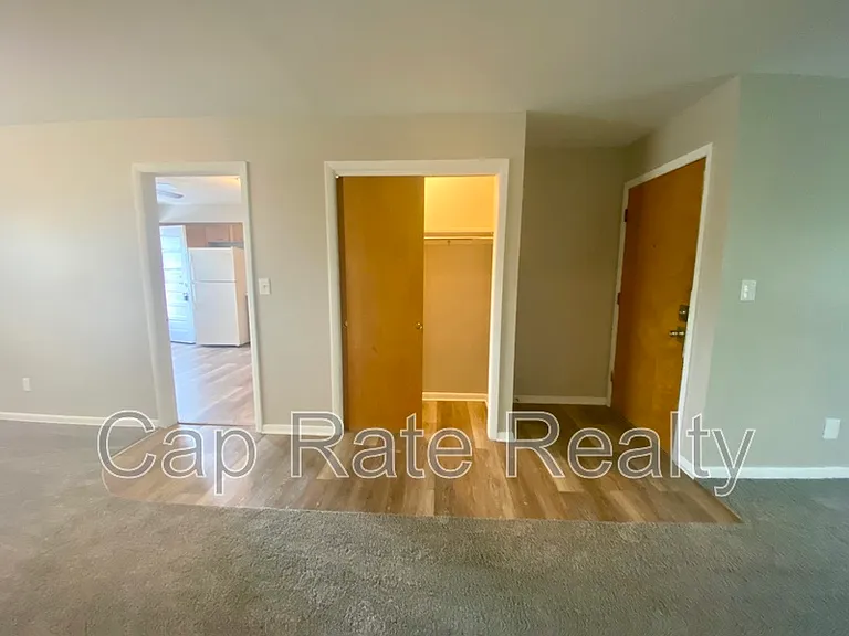 26 S Hampton Rd #C — Photo 7
