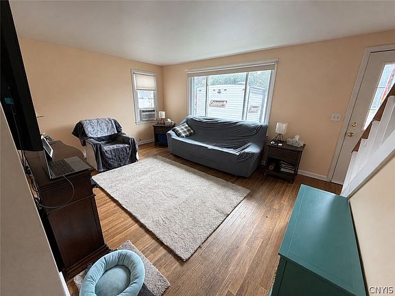 3rd image of 505 E Molloy Rd
