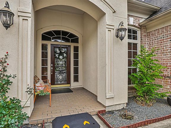 4th image of 2015 Fairway Green Dr