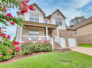 2242 Chaucer Park Ln, Thompsons Station, TN 37179