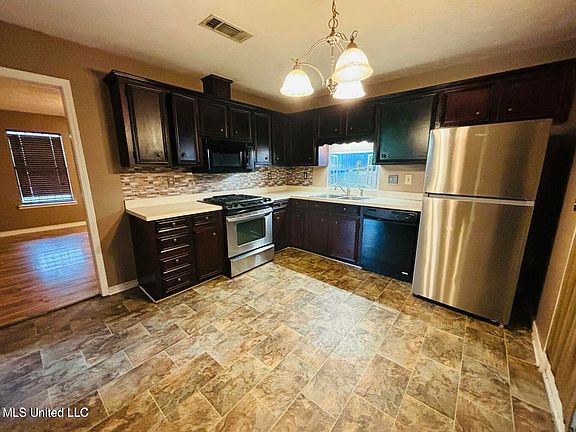 4th image of 248 Kimbrough Dr