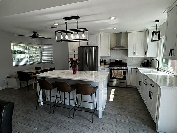 3rd image of 2614 Pikake St