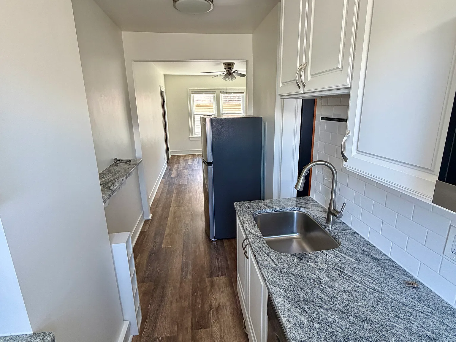 Studio, $1,075 — Photo 3
