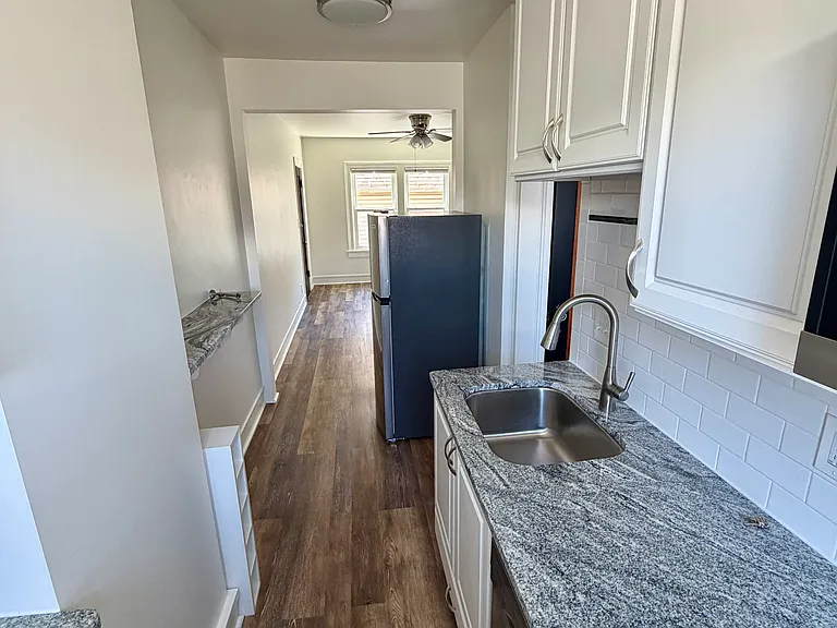 142 Saranac Ave #4 — Photo 3
