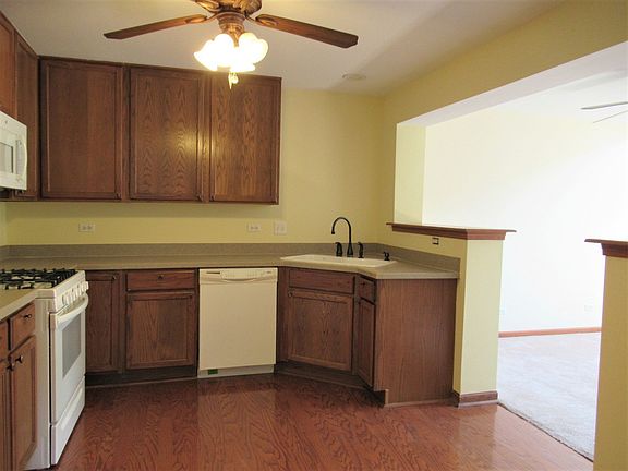4th image of 3219 Renard Ln