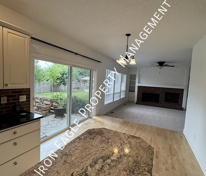 2481 E Lenox Ct — Photo 7