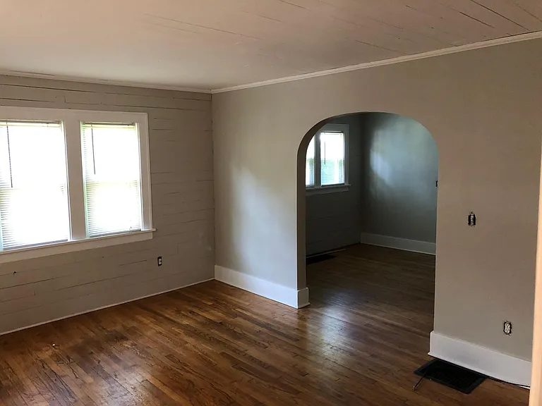 135 Fuller Ave NE — Photo 10