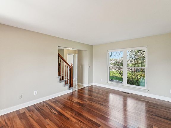 4th image of 4658 White Pine Ct