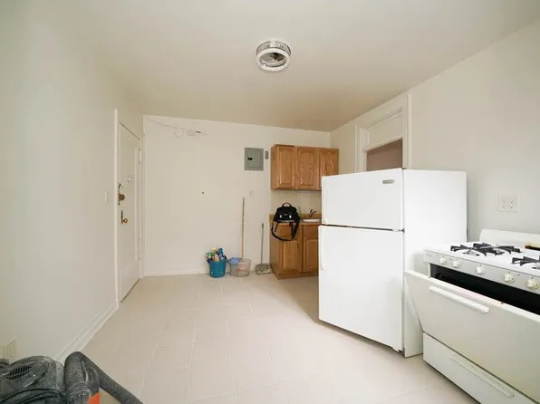 32-48 41st Street image 1 of 6