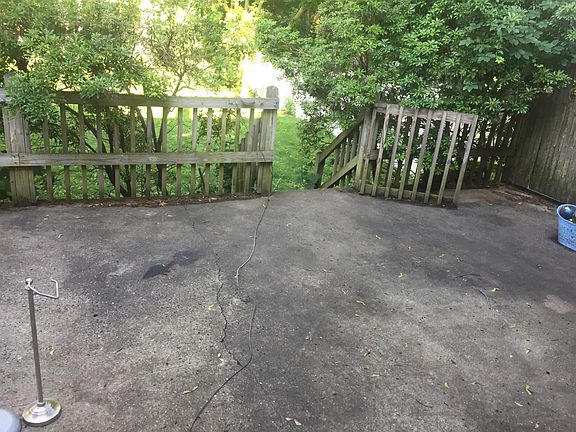 4th image of 44 Urban St