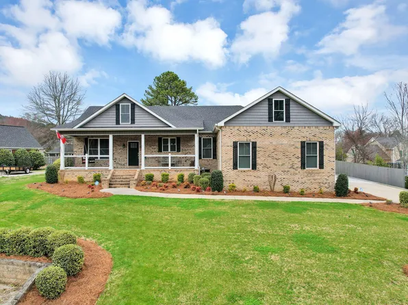 1918 Tara Pl, Dalton, GA 30720