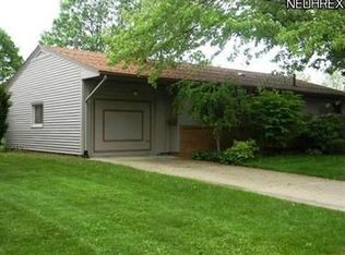 479 Hillcrest Ave NW, North Canton, OH