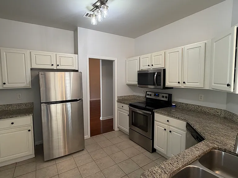 5105 Yellow Pine Dr — Photo 5
