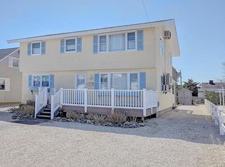 272 N 8th St, Surf City, NJ 08008