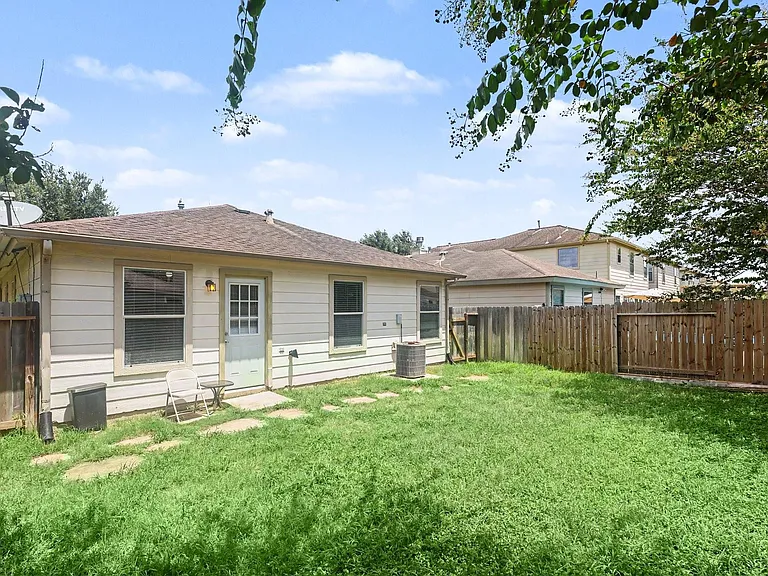 11419 Flying Geese Ln — Photo 16