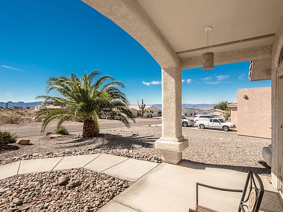 4th image of 3851 Yucca Dr