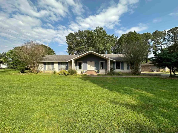 106 Scateswood Dr, Martin, TN 38237