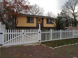 60 Patton Ave, Wyandanch, NY 11798
