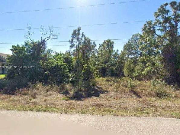 442 Raymer St, Lehigh Acres, FL 33974