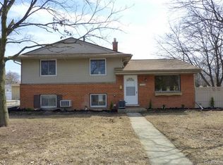 31851 Lynne Dr, Rockwood, MI