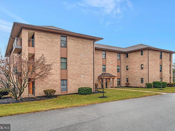 3rd image of 3205 Falcon Ln APT 113