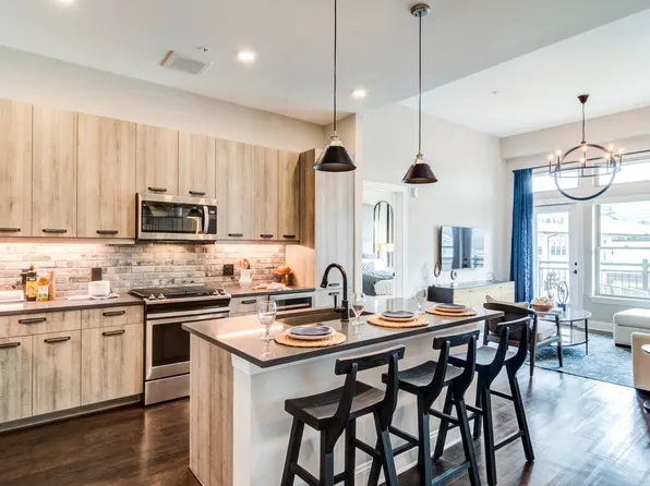 Gables Vinings Village