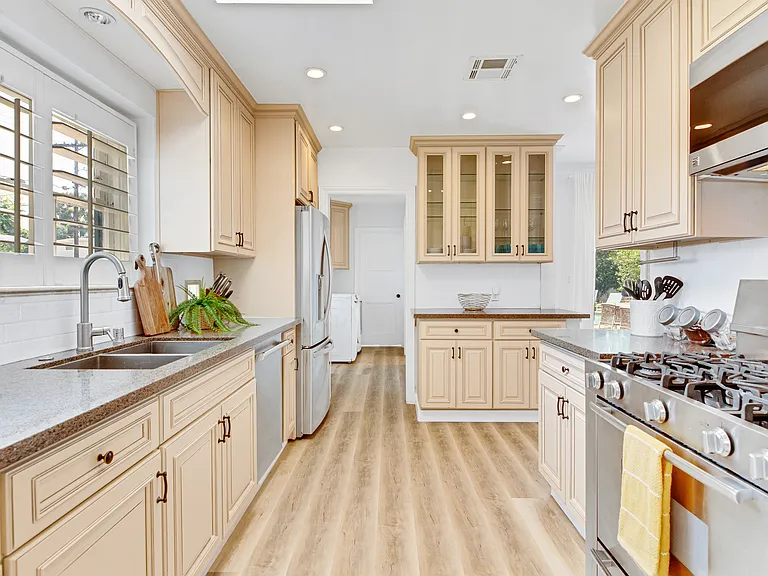 4901 Ethel Ave — Photo 21