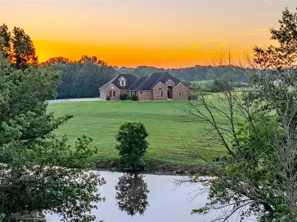 9791 Leathers Rd, Richmond, MO 64085