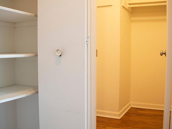 3rd image of 3337 Oakshade Ct
