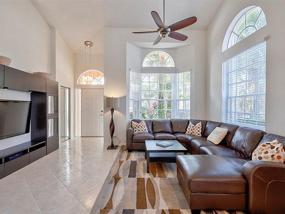 4th image of 11433 NW 49th Drive