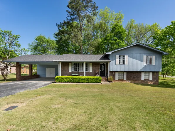 302 Johnson St, La Fayette, GA 30728