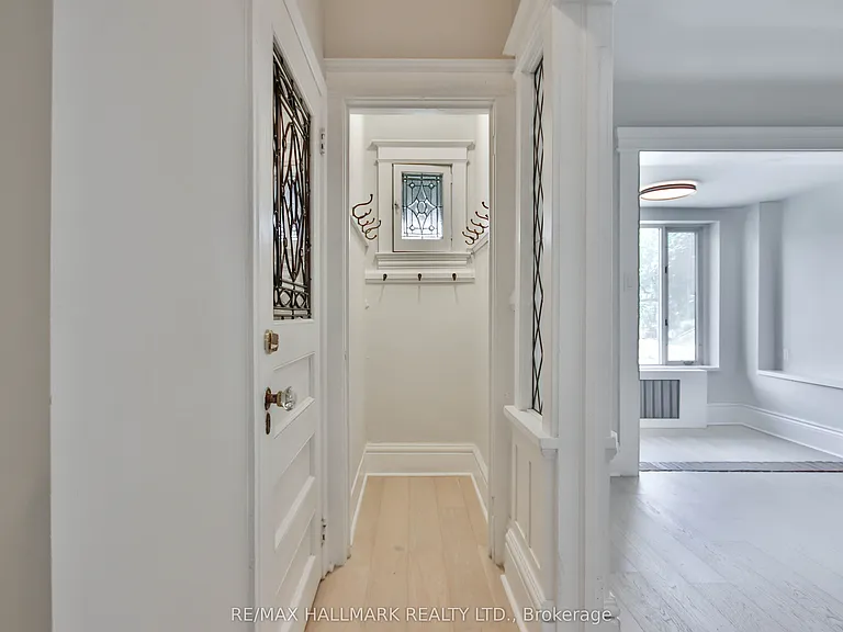 639 Broadview Ave #MAIN FL — Photo 5