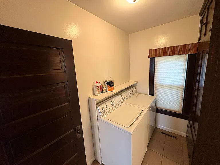 2209 Hawthorne Ave — Photo 18