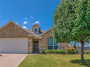 106 Legendary Ct, Newark, TX 76071