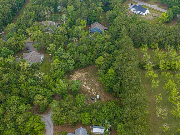 3rd image of 1012 Awendaw Lakes Blvd