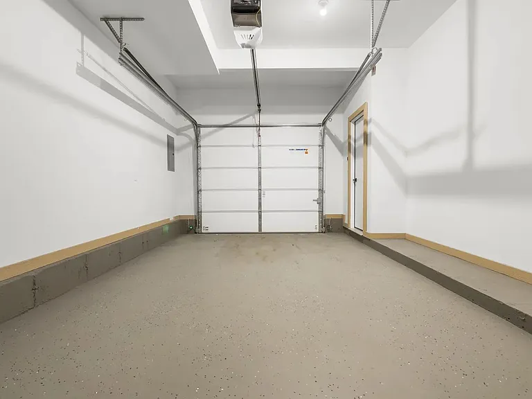 14 Taylor St — Photo 11