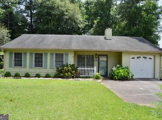 1085 Woodington Cir, Lawrenceville, GA 30044