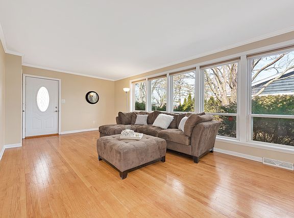 2nd image of 1311 S Lombard Ave