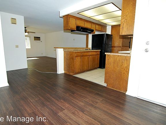 4th image of 325 Redondo Ave APT 1