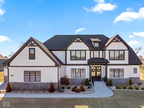 3966 Chapel Hill Ct, Bargersville, IN 46106