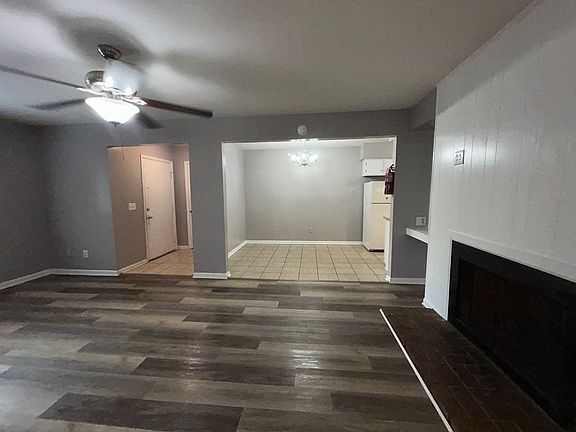 5th image of 1718 Horseshoe Dr APT B