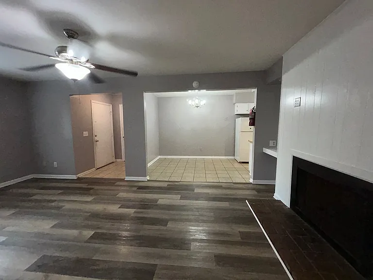 1718 Horseshoe Dr — Photo 2