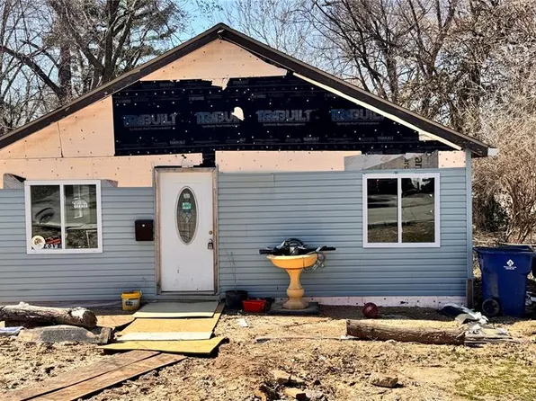 3221 Suncrest Ave, Saint Louis, MO 63114