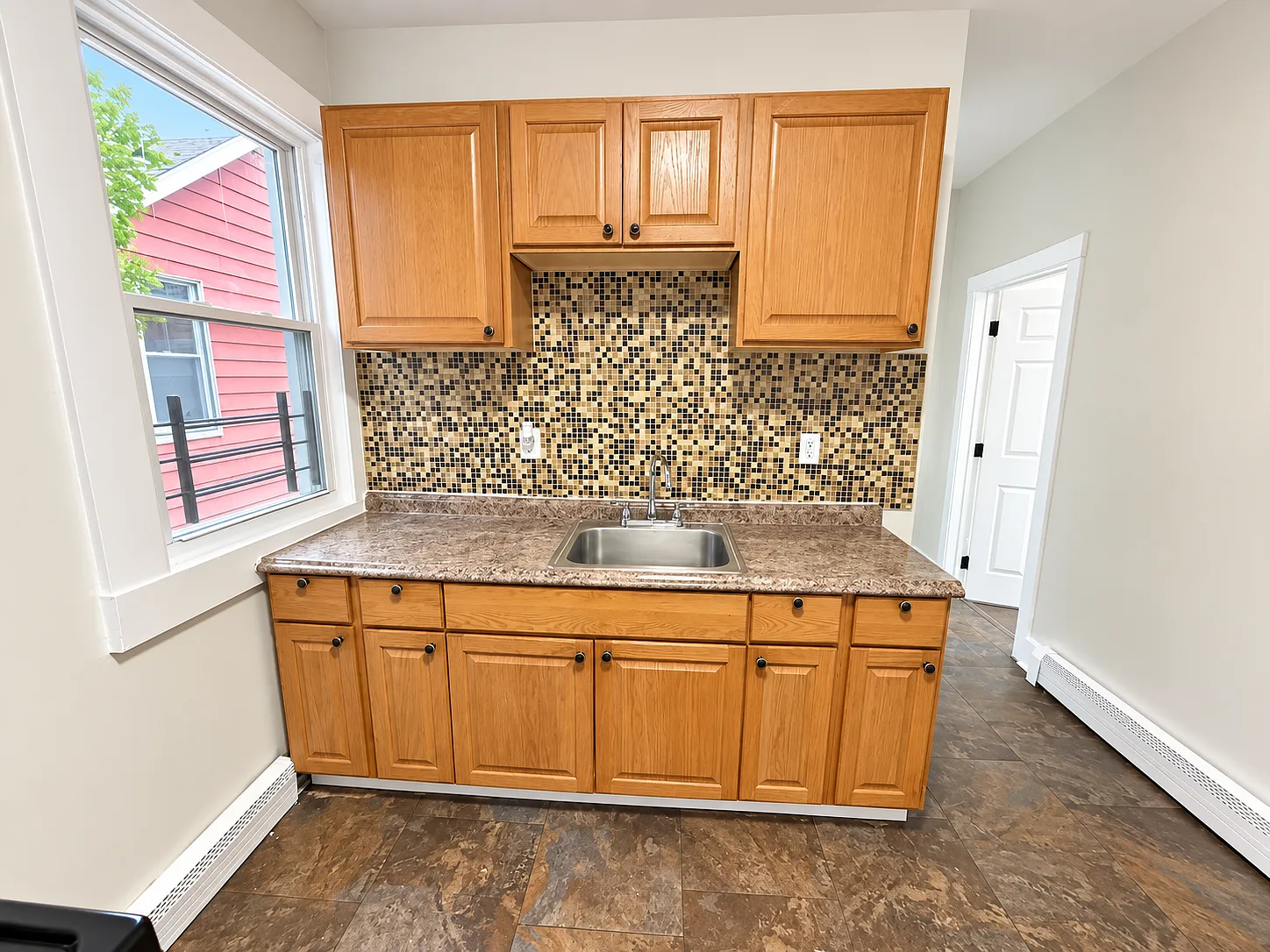 4 bed, 1.5 bath, 1350 sqft, $2,095 — Photo 2