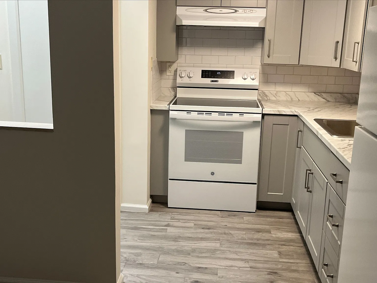 2 bed, $2,500 — Photo 3