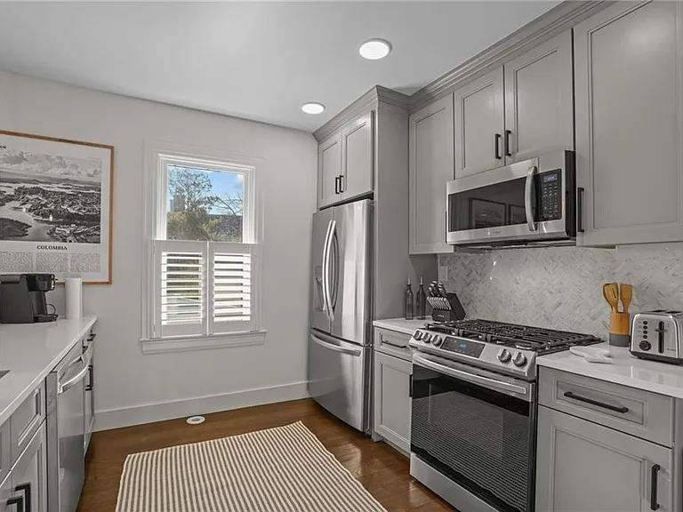 8 Cross St #1 — Photo 12