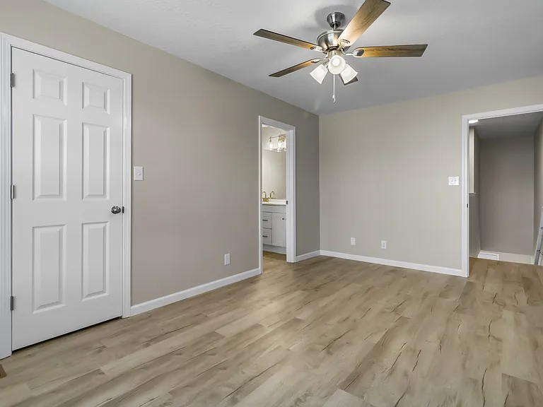 106 Alexander Blvd — Photo 17